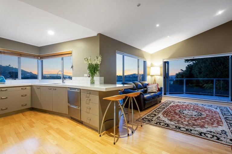 Photo of property in 18 Leeward Drive, Whitby, Porirua, 5024