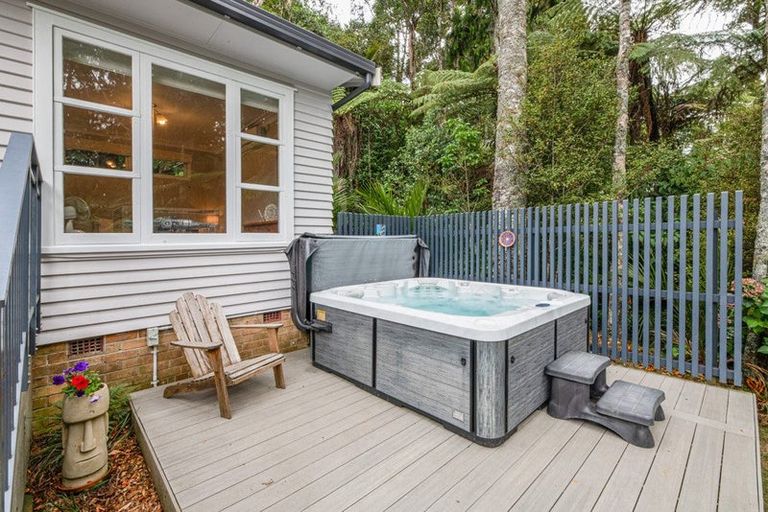 Photo of property in 10 Westridge Road, Titirangi, Auckland, 0604