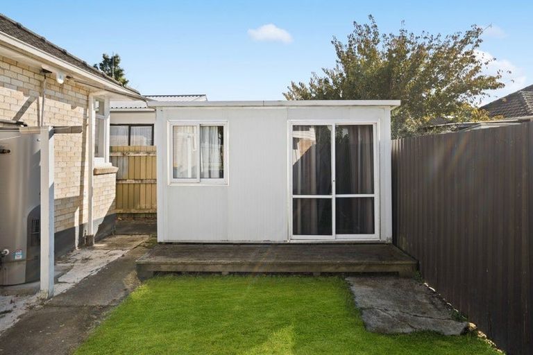 Photo of property in 2 Kenney Crescent, Fairfield, Hamilton, 3214