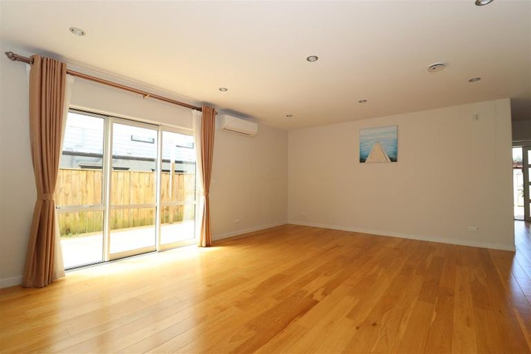 Photo of property in 10 Cahir Place, Flat Bush, Auckland, 2019