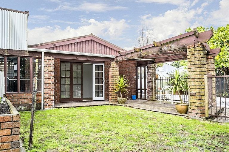 Photo of property in 26 Tokomaru Street, Welbourn, New Plymouth, 4312