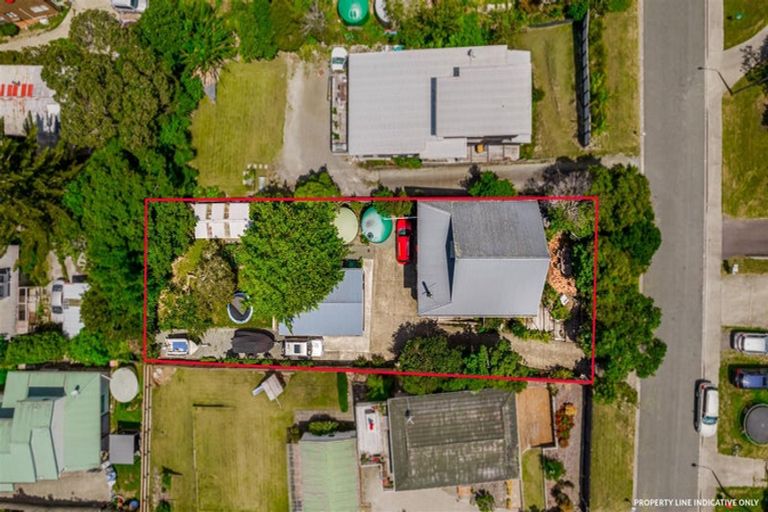 Photo of property in 28 Stillwater Crescent, Stillwater, Silverdale, 0993