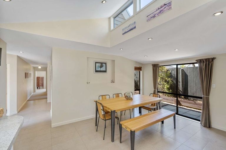 Photo of property in 19 Larnach Street, Waimairi Beach, Christchurch, 8083