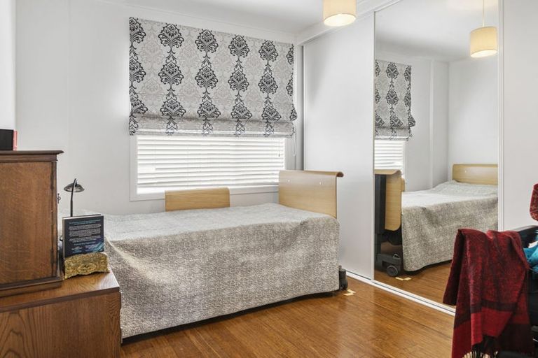 Photo of property in 111 Coutts Street, Kilbirnie, Wellington, 6022