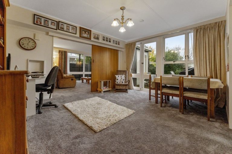 Photo of property in 11 Panako Place, Awapuni, Palmerston North, 4412