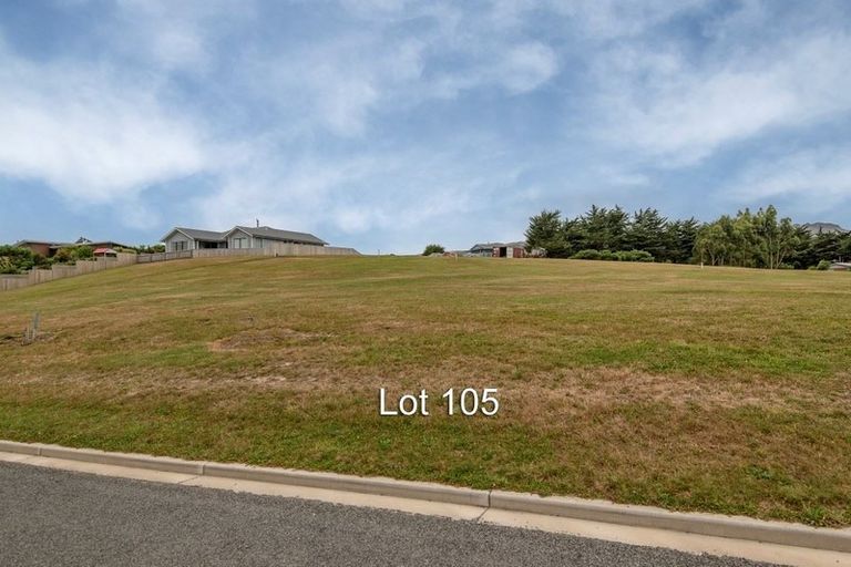 Photo of property in 17 Muriwai Drive, Diamond Harbour, 8971