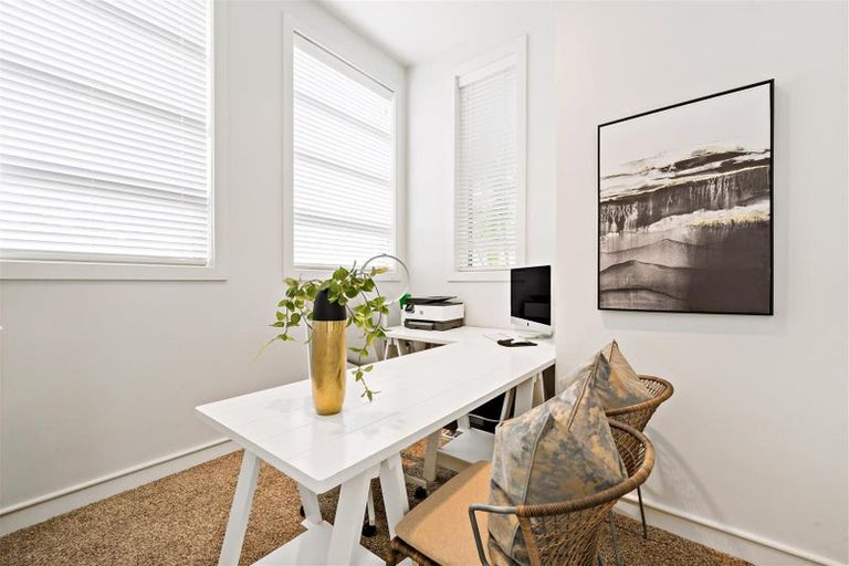 Photo of property in 43 Clifton Road, Hauraki, Auckland, 0622