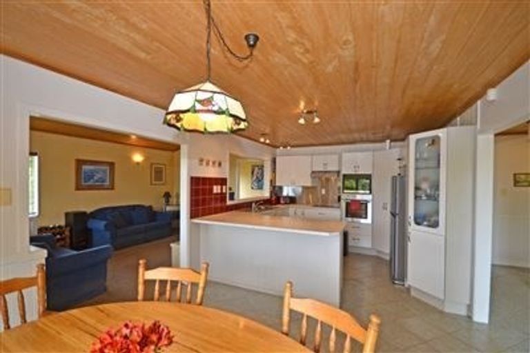 Photo of property in 17 Matisse Drive, West Harbour, Auckland, 0618