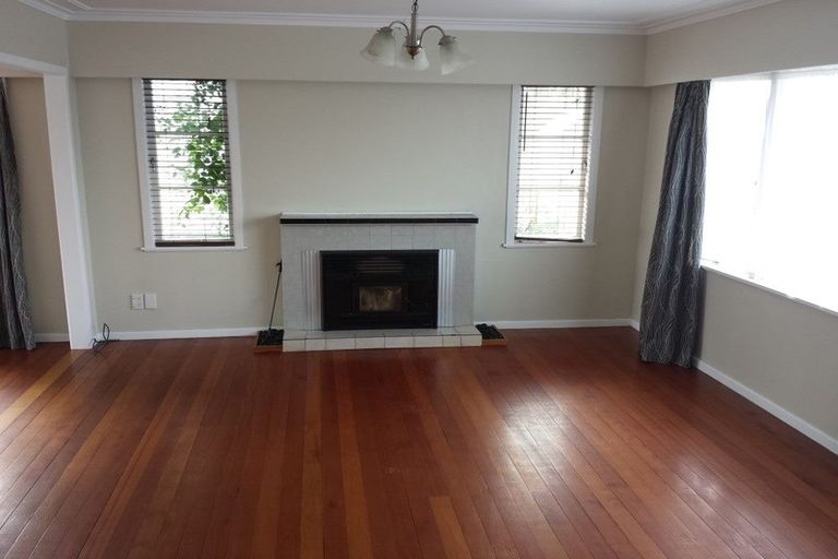 Photo of property in 12 Forest Lake Road, Forest Lake, Hamilton, 3200