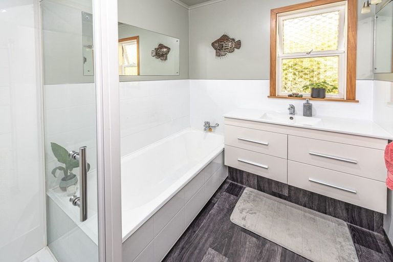 Photo of property in 104 Mount View Road, Bastia Hill, Whanganui, 4500