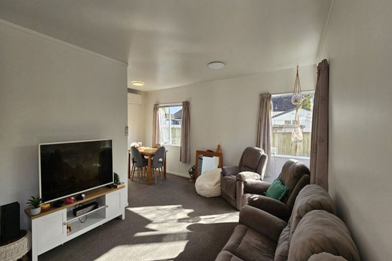 Photo of property in 289 Naenae Road, Naenae, Lower Hutt, 5011