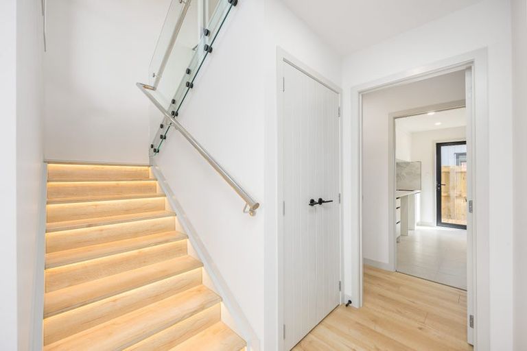 Photo of property in 60 Matangi View Drive, Orewa, 0931