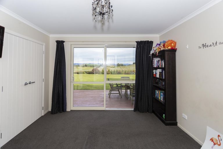 Photo of property in 28 Rooneys Road, Weston, Oamaru, 9491