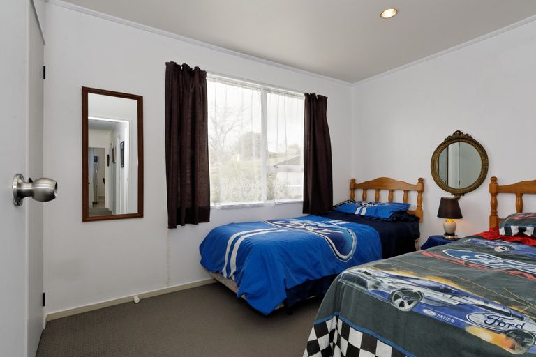 Photo of property in 2/38 Borich Road, Sunnyvale, Auckland, 0612