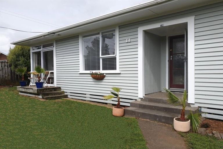 Photo of property in 14 Carthew Street, Okato, 4335