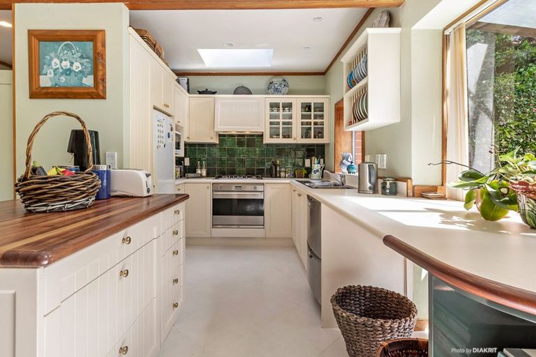 Photo of property in 9 Fitzroy Street, Wadestown, Wellington, 6012