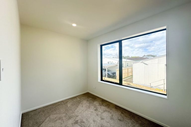 Photo of property in 23d West Harbour Drive, West Harbour, Auckland, 0618