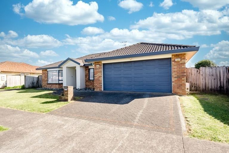 Photo of property in 11 Redcastle Drive, East Tamaki, Auckland, 2013