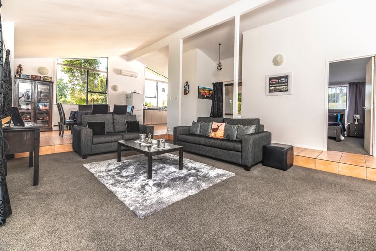 Photo of property in 38 Riddell Road, Kerikeri, 0230