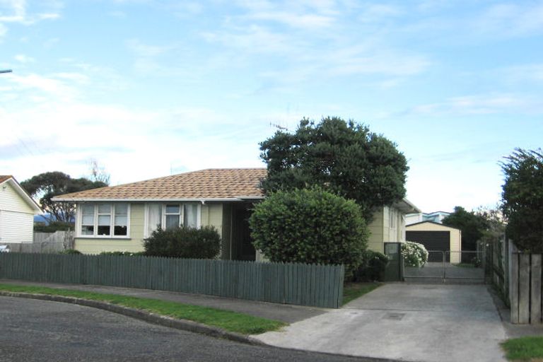 Photo of property in 7 Matai Place, Otaki, 5512