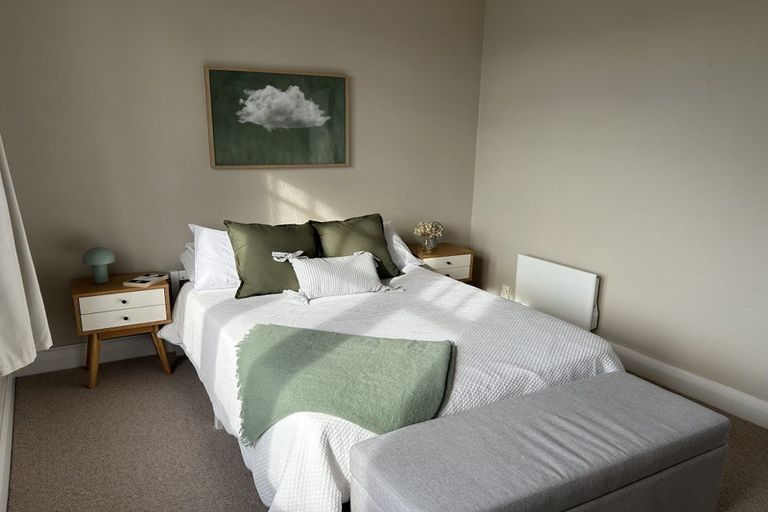 Photo of property in Pukehinau Flats, 4/1 Brooklyn Road, Mount Cook, Wellington, 6011