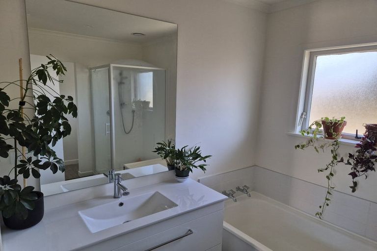 Photo of property in 18 Berkley Avenue, Hillcrest, Hamilton, 3216