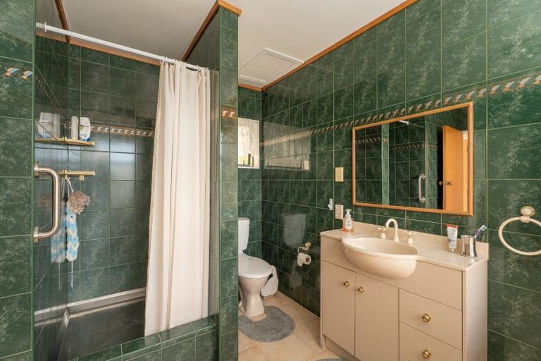 Photo of property in 28 Centennial Drive, Whitianga, 3510