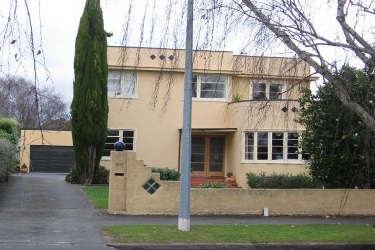 Photo of property in 22 Winston Avenue, Hokowhitu, Palmerston North, 4410