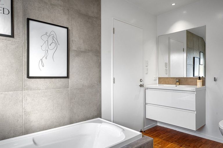 Photo of property in 6 Waimarie Street, Pegasus, 7612