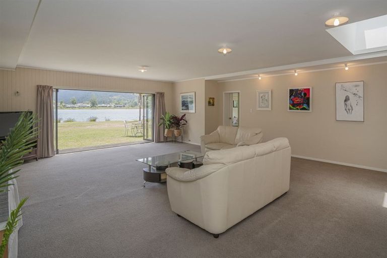 Photo of property in 10 Marquet Place, Tairua, 3508