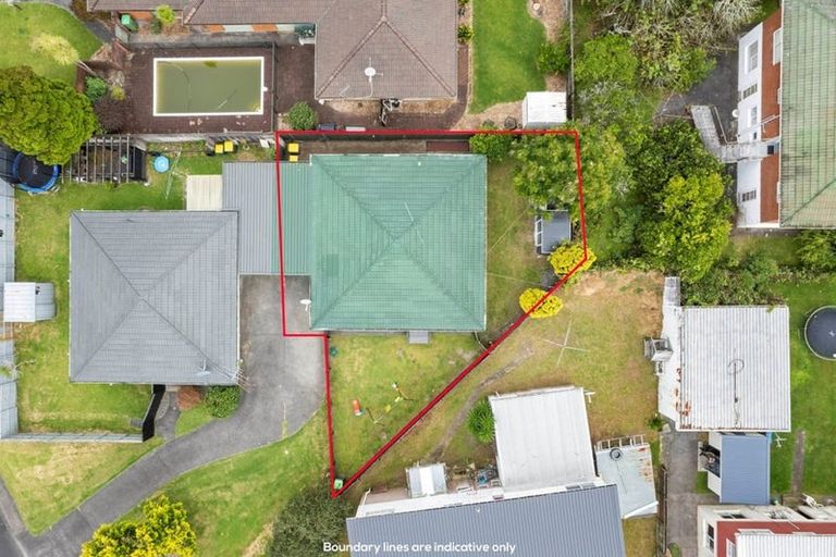 Photo of property in 2/7 Frank Evans Place, Henderson, Auckland, 0610