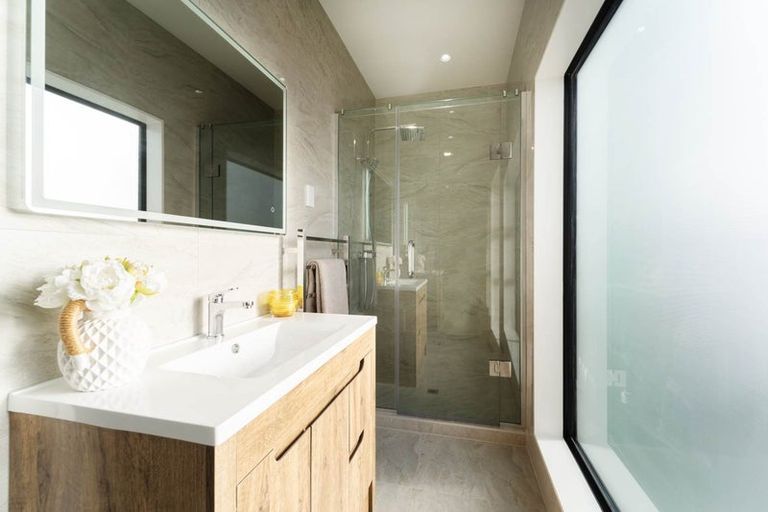 Photo of property in 11b Addison Street, Blockhouse Bay, Auckland, 0600