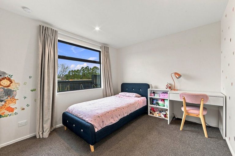 Photo of property in 24 Edward Law Boulevard, Prebbleton, 7604