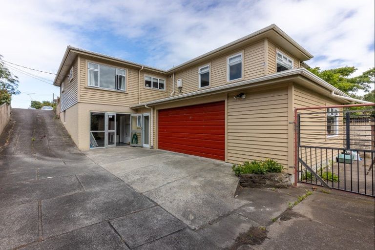 Photo of property in 171 Molesworth Street, New Plymouth, 4312