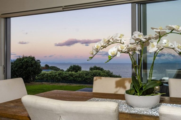 Photo of property in 22 Wonderview Road, Leigh, 0985