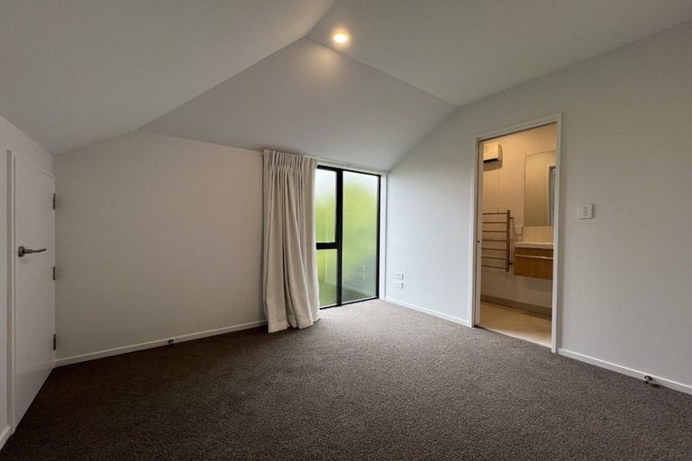 Photo of property in 18 Kipax Place, Riccarton, Christchurch, 8011