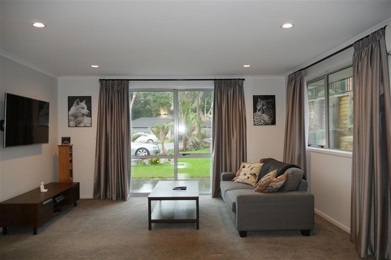 Photo of property in 12 Tieke Place, Horahora, Whangarei, 0110