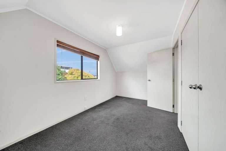 Photo of property in 3/54 Swanson Road, Henderson, Auckland, 0610