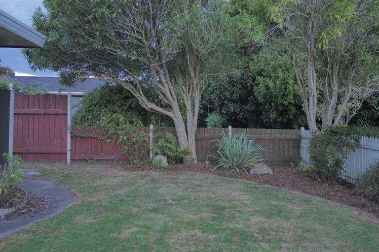 Photo of property in 32 Cecil Place, Cloverlea, Palmerston North, 4412