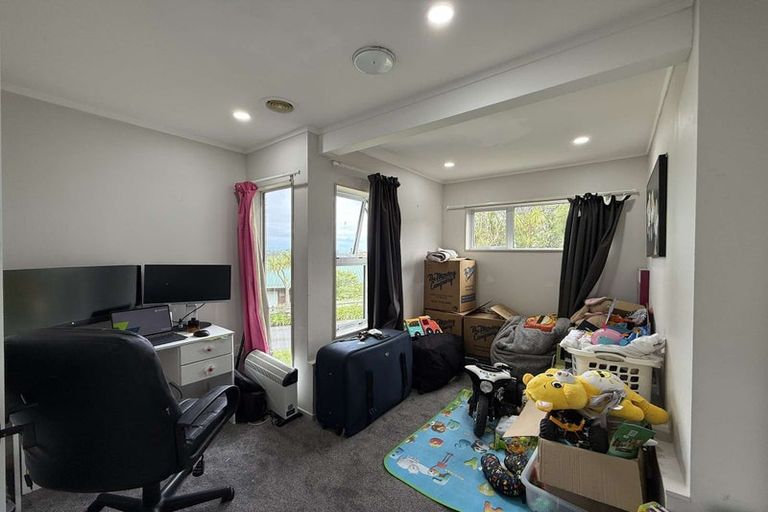 Photo of property in 9 Iona Place, Papakowhai, Porirua, 5024