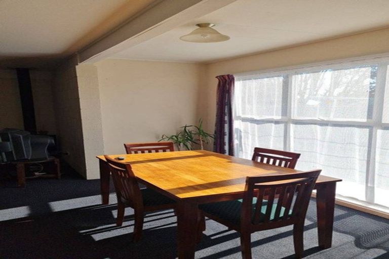 Photo of property in 1 Hurworth Place, College Estate, Whanganui, 4500