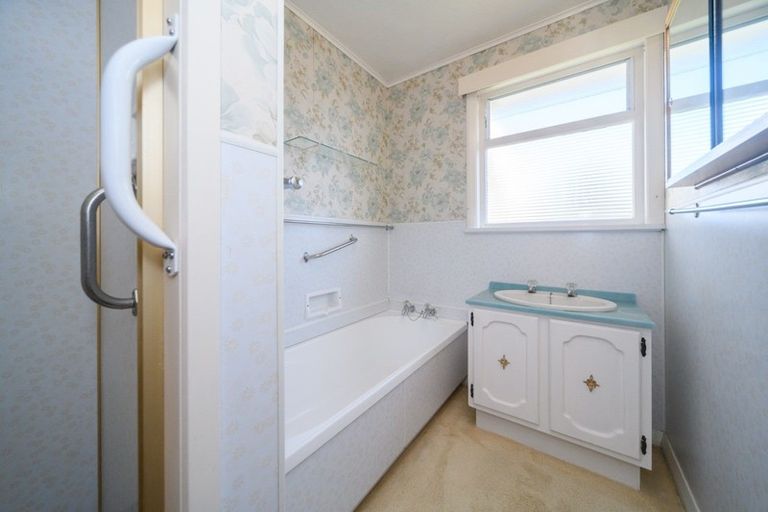 Photo of property in 4 Lifford Place, Awapuni, Palmerston North, 4412