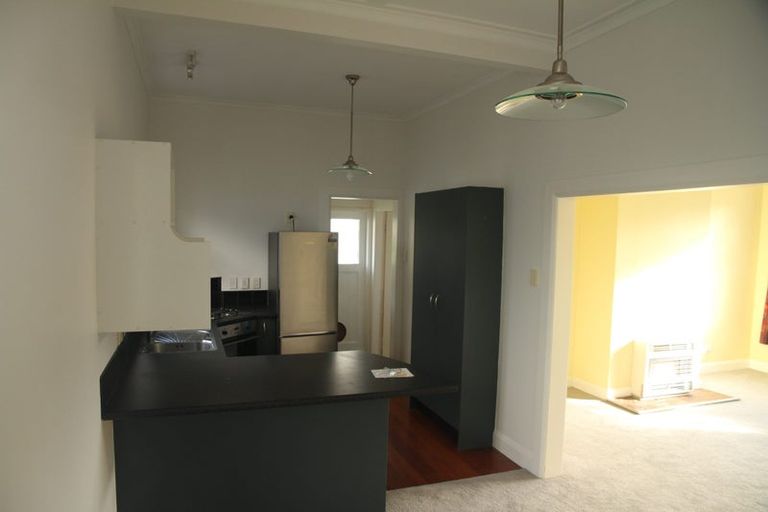 Photo of property in 6 Waikato Street, Island Bay, Wellington, 6023