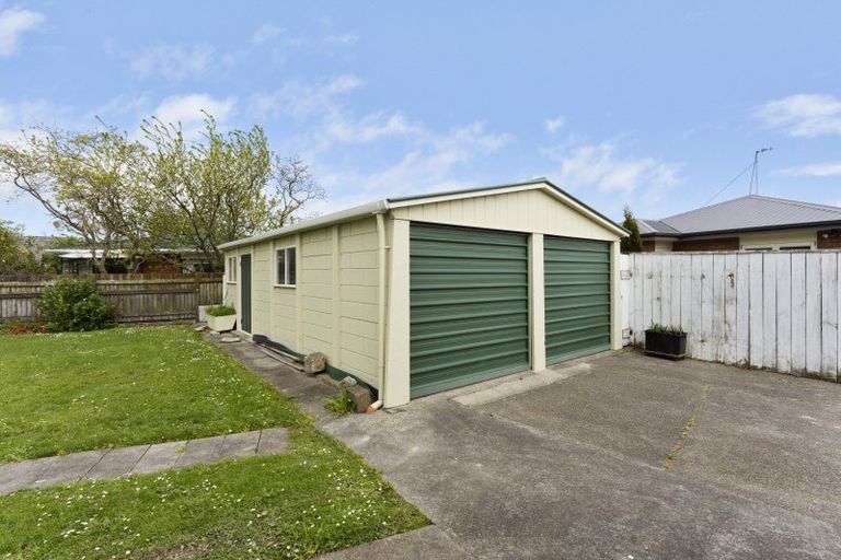 Photo of property in 11 Windsor Street, Terrace End, Palmerston North, 4410