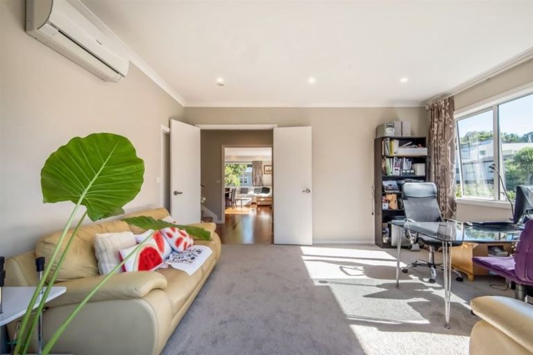 Photo of property in 21a Kenmure Avenue, Forrest Hill, Auckland, 0620