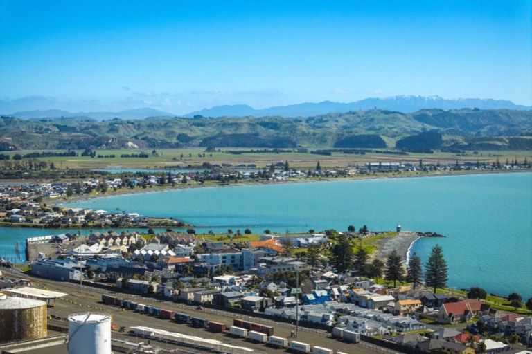 Photo of property in 34 Roslyn Road, Bluff Hill, Napier, 4110