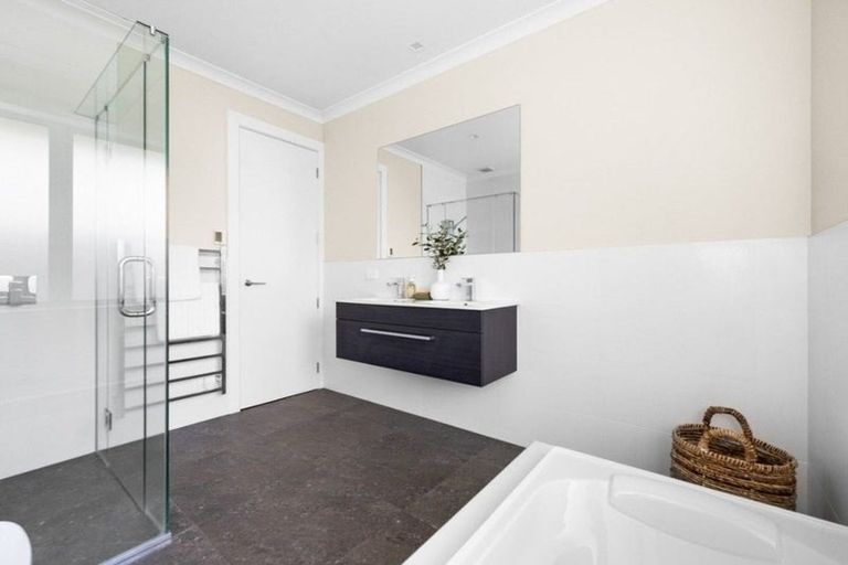 Photo of property in 11 Margaret Avenue, Havelock North, 4130