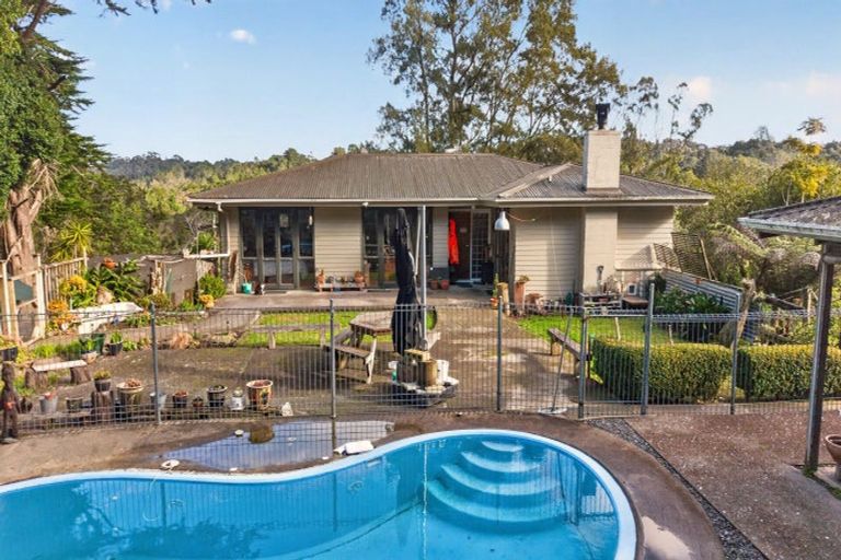 Photo of property in 1242 East Coast Road, Redvale, Albany, 0794