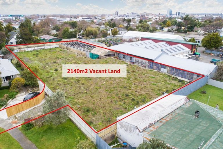 Photo of property in 2a Lowestoft Place, West End, Palmerston North, 4412