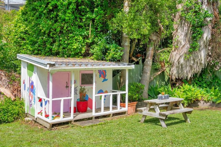 Photo of property in 44a Riserra Drive, Ranui, Auckland, 0612